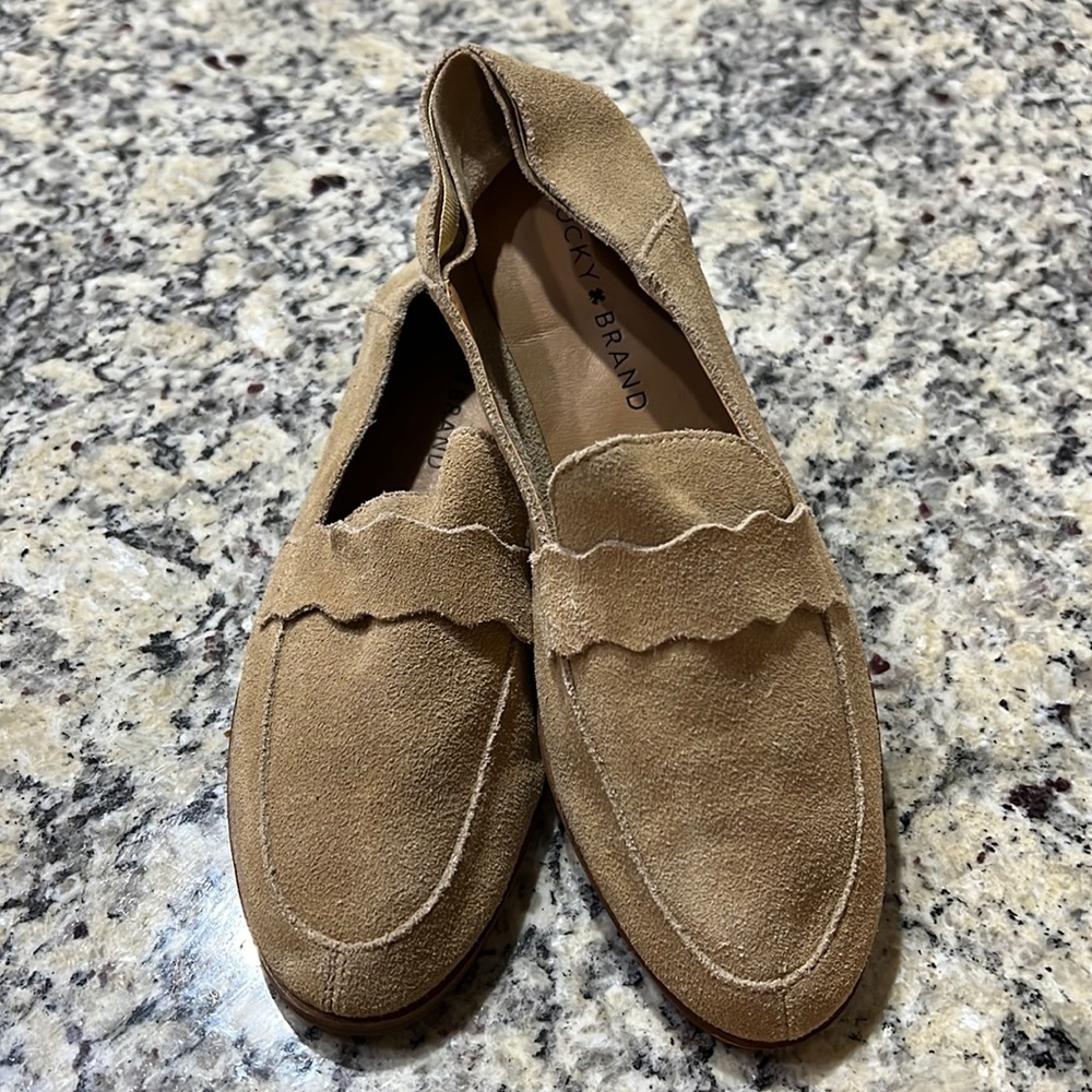 Size 6.5 suede Lucky Brand loafers